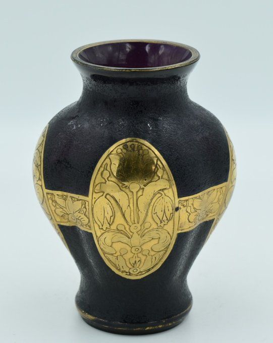 Vase Art Nouveau – Verre givré et dorure 