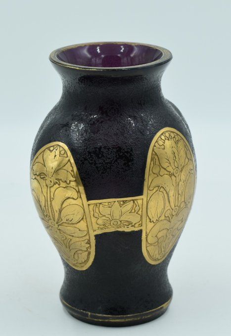 Vase Art Nouveau – Verre givré et dorure 