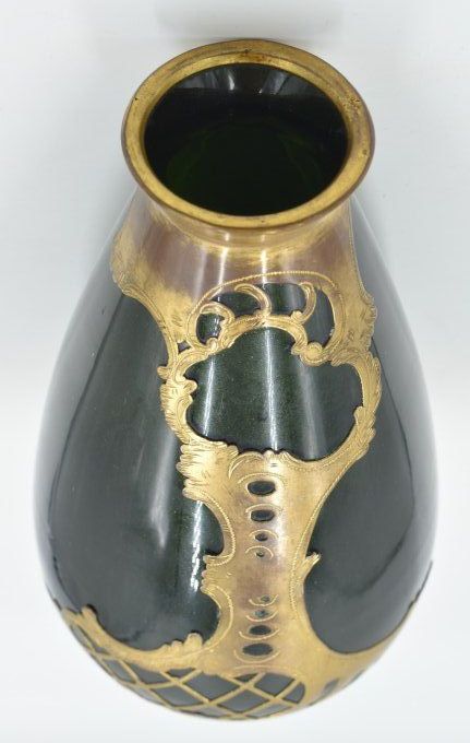 Legras – Vase ovoïde - Verre aventurine et application métallique or