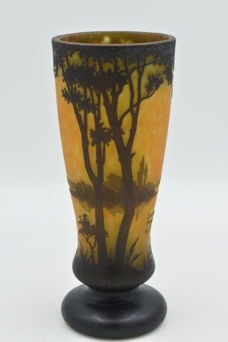 Daum – Vase paysage lacustre 