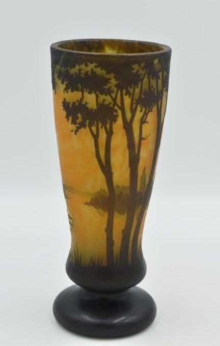 Daum – Vase paysage lacustre 